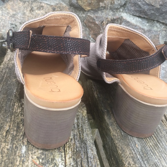 Bueno Leather Block Heel Sandal - Picture 6 of 8